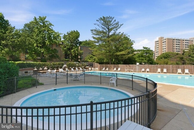 Building Photo - 5340 Holmes Run Pkwy
