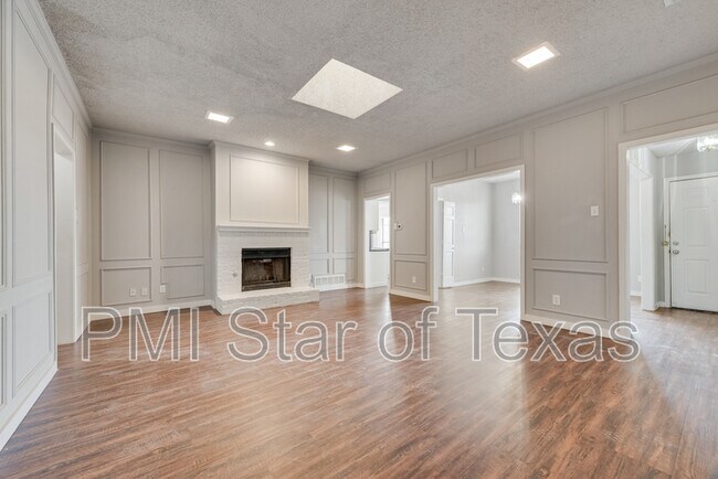 Building Photo - 13214 Fall Mnr