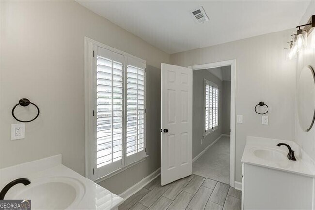 Building Photo - 295 Crown Vetch Ln