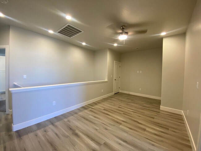 Building Photo - 3 BEDROOM SAND HOLLOW TOWNHOME FOR RENT!