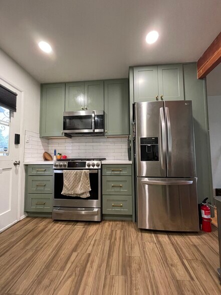 Building Photo - 6740 Amherst St