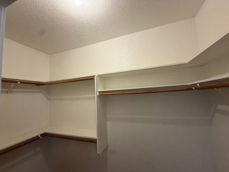 Building Photo - 10808 Tivoli Ct