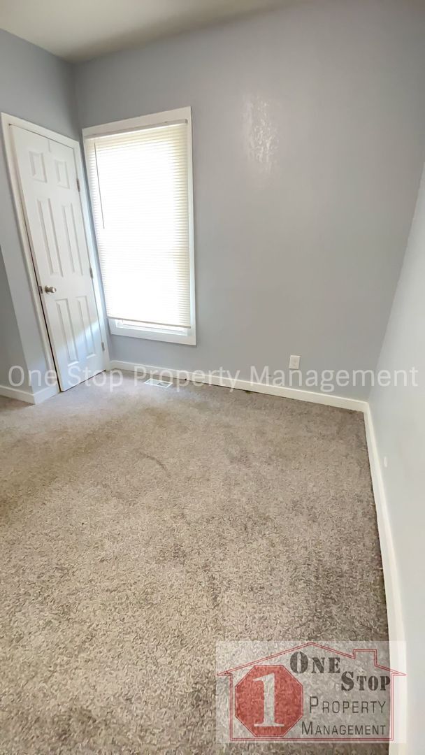 Building Photo - Charming 3-bedroom, 2-bath home in Kansas ...