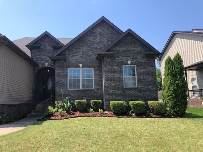 Building Photo - Beautiful Ranch in Fields of Northmeade! Minutes to Post!