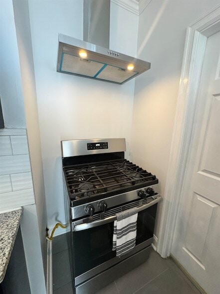 Building Photo - 24 Pamrapo Ave