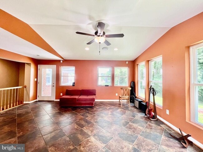 Building Photo - 6605 Keene Dr