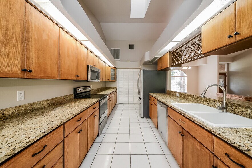 Building Photo - 811 133rd St E