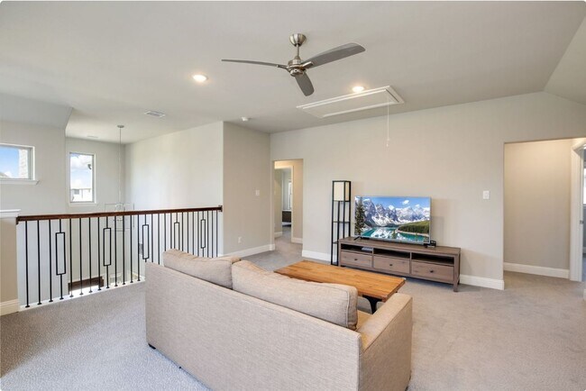 Building Photo - 6842 Gavin Dr