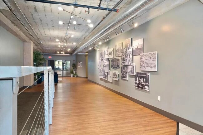 Common Area - 4100 Forest Park Ave