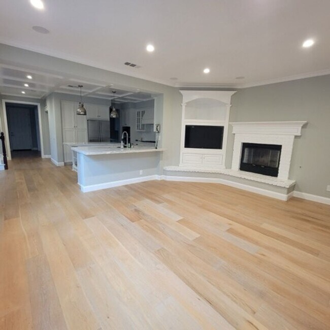 Building Photo - 3bd/2.5ba House In Bressi Ranch!