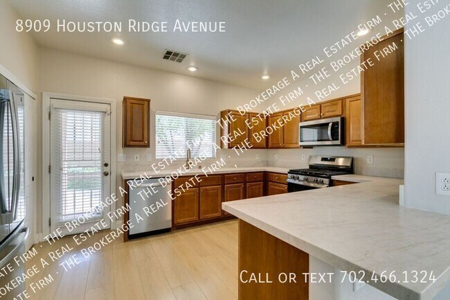 Building Photo - 8909 Houston Ridge Ave