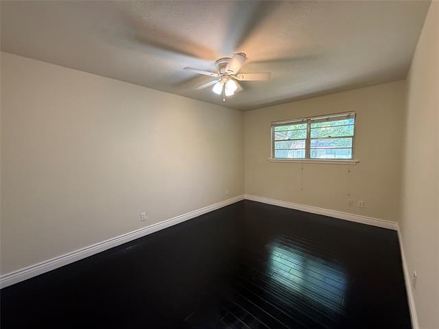 Building Photo - 1135 Park Center St