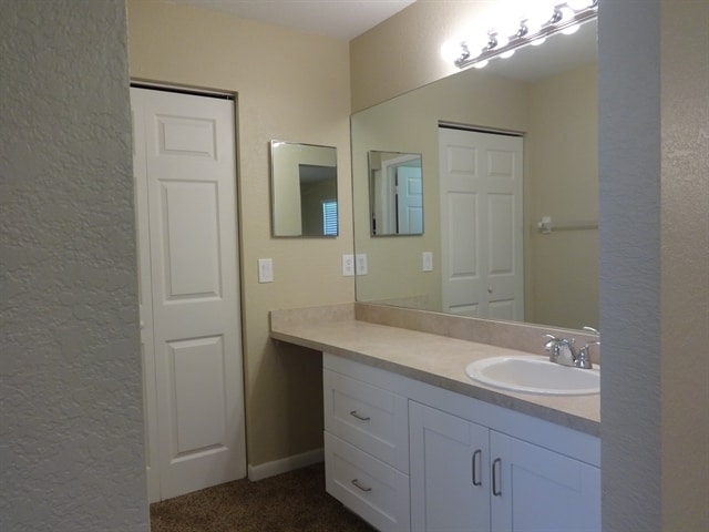 Building Photo - 2774 SE Bishop Ave