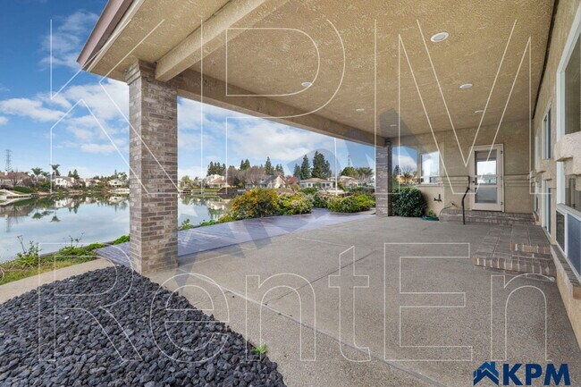 Building Photo - 3453 Lakemist Cir