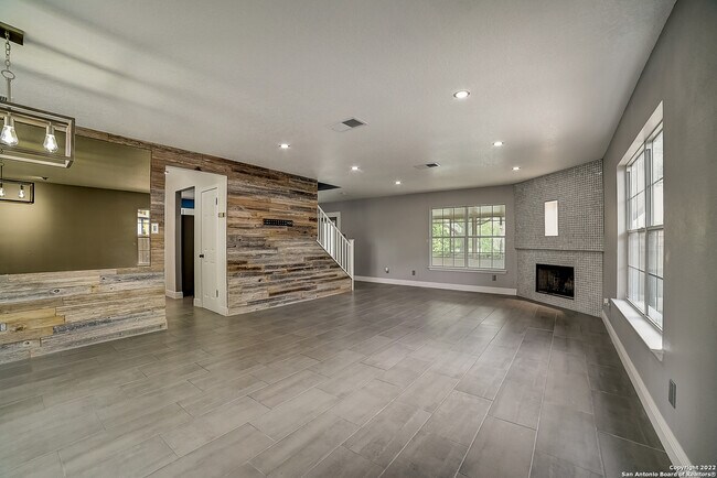Building Photo - 9759 Bronson Creek