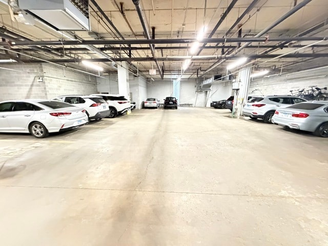 Building Photo - 2012 W Saint Paul Ave