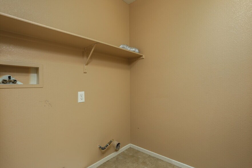 Building Photo - 4973 Blue Marlin Ave