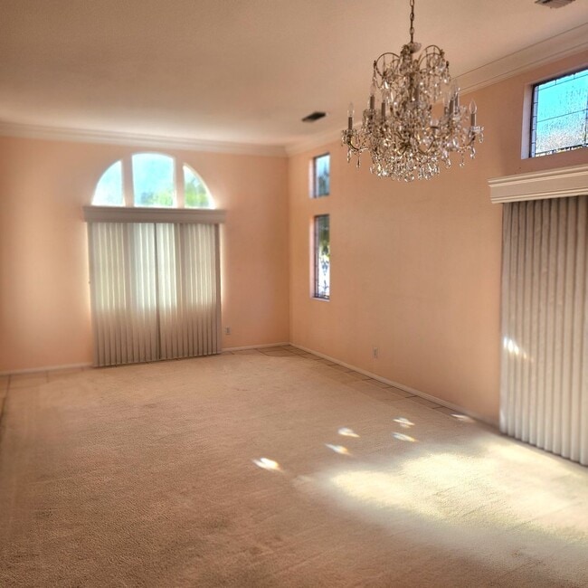 Building Photo - Single Level House in Carlsbad, 4 bed 2.5 bath, 3 car garage on a Cul de sac