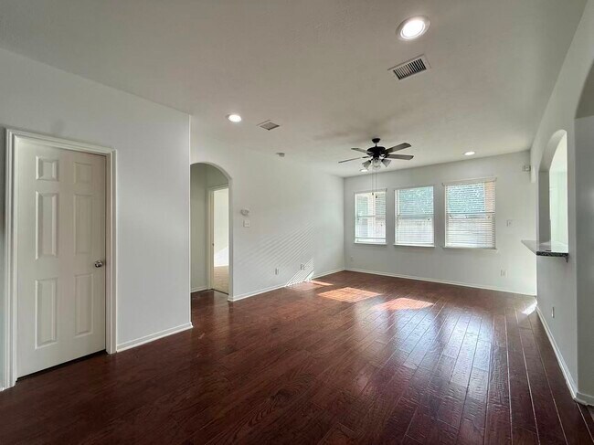 Building Photo - 2814 Ridgeglen Ln