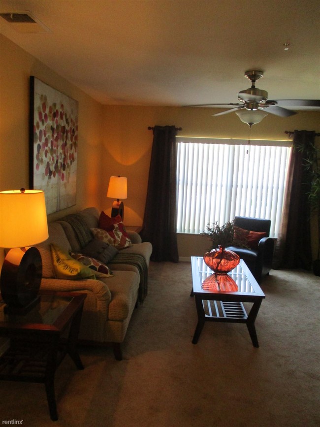 Building Photo - 10740 Clear Lake Loop