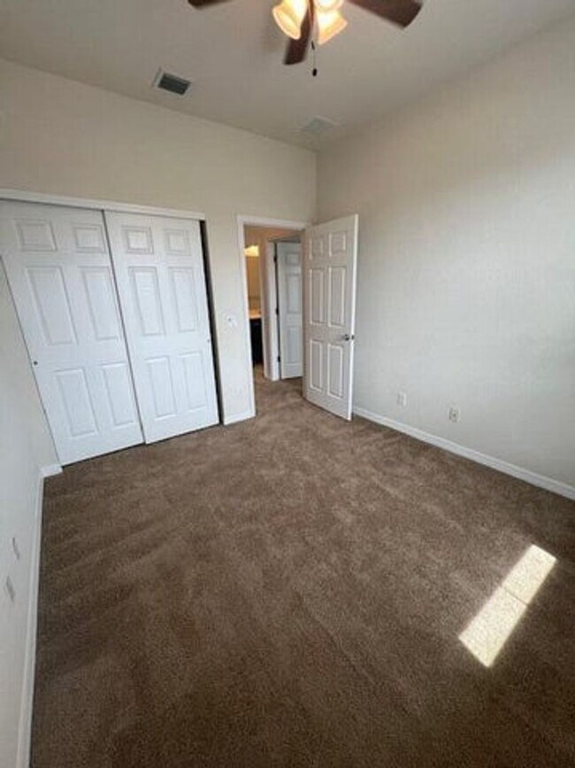 Building Photo - 1240 Turnbridge Dr