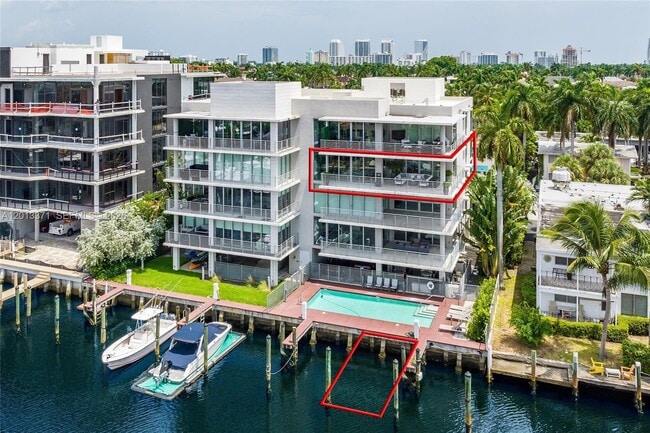 Building Photo - 133 Isle of Venice Dr