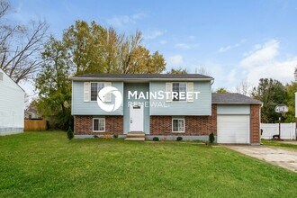 Building Photo - 4 Bedroom Pet-Friendly Home in Louisville, KY with Main Street Renewal