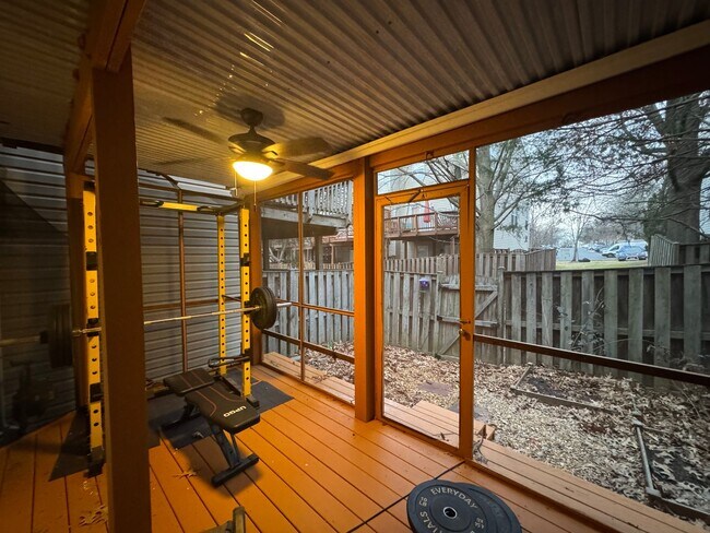 Building Photo - Stunning 3 Bed 2.5 Bath Home With Fenced Yard In Beautiful Harris Property