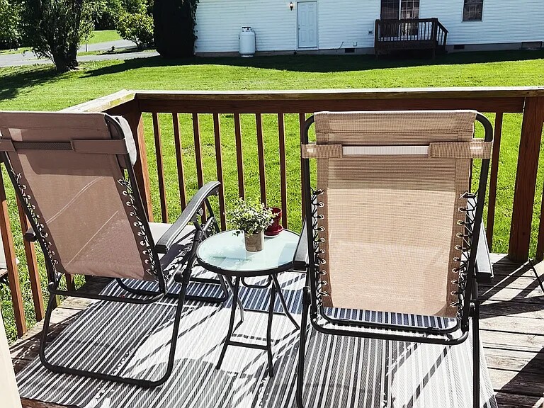 Building Photo - 15 Colossians Ct