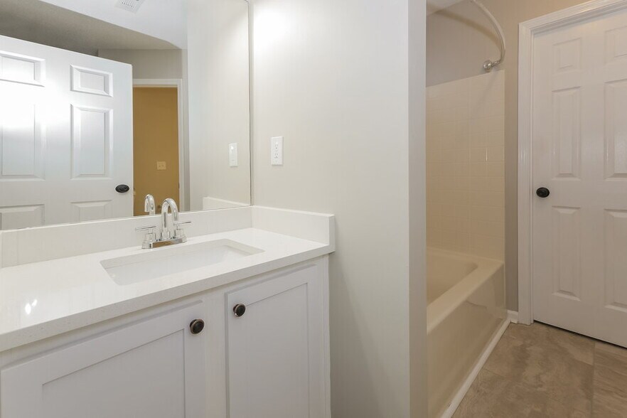 Building Photo - 11195 Knotty Pine Pl