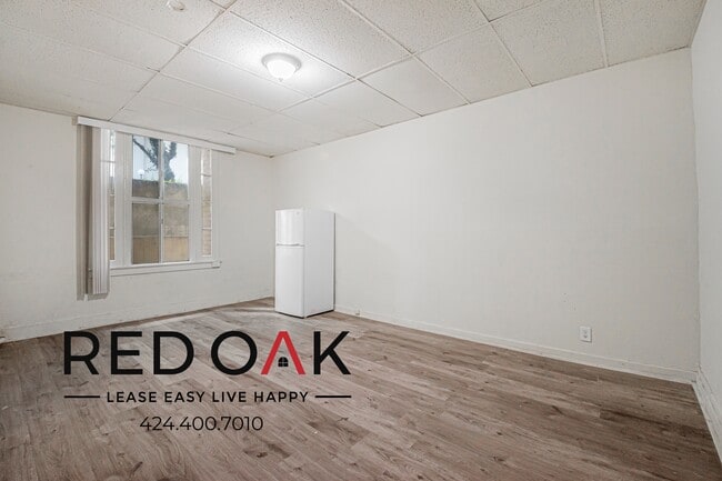 Building Photo - 627 Normandie Ave