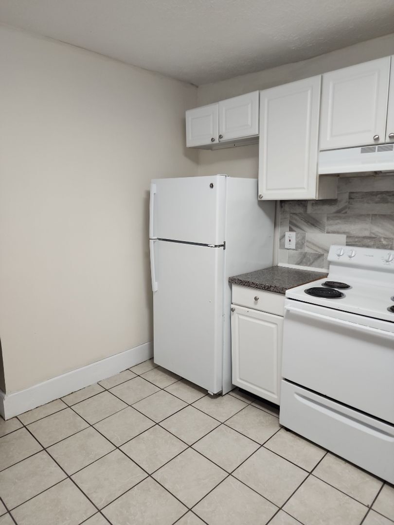 Building Photo - 515 Ben Hur Ave