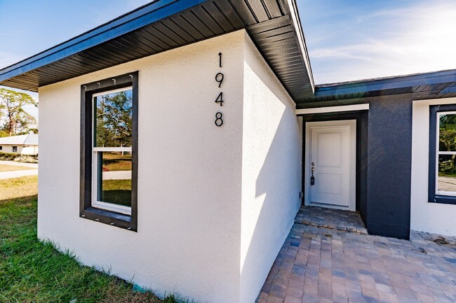 Primary Photo - BRAND NEW Construction, 3 bed / 2 bath Ren...