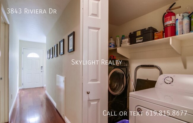 Building Photo - 3843 Riviera Dr