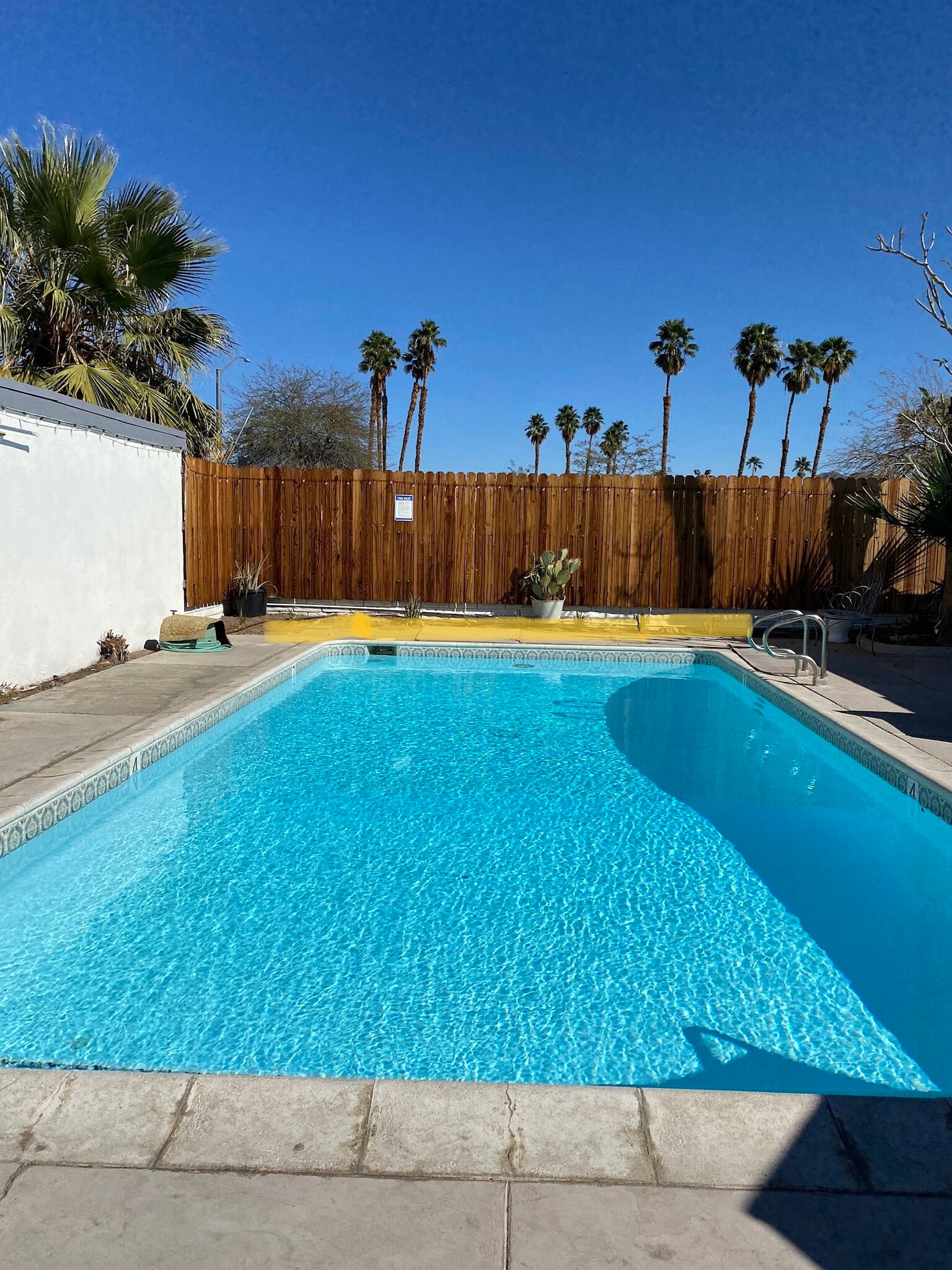 Shared pool - 73951 Shadow Mountain Dr