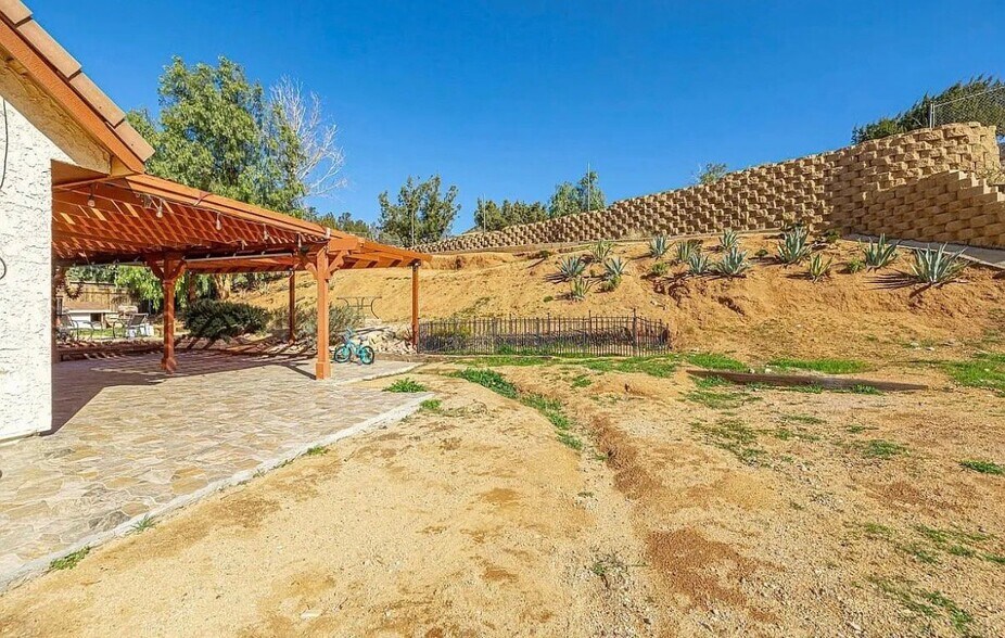 Building Photo - 33656 Tradepost Rd