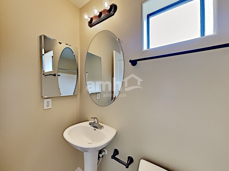 Building Photo - 3928 Yang Ct