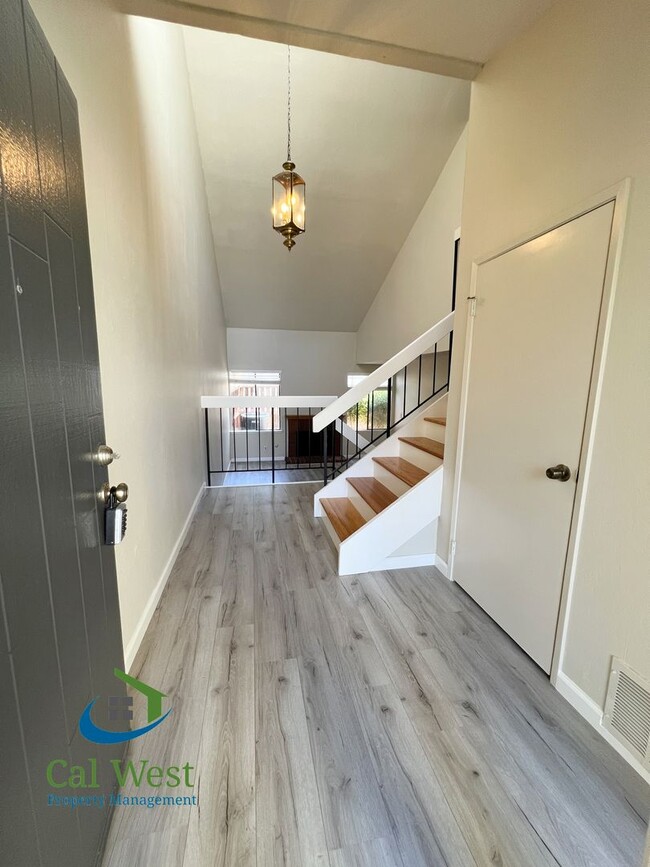 Building Photo - $4,495.00 Almaden 3BD/2.5BA Townhome in the Copperwood Community