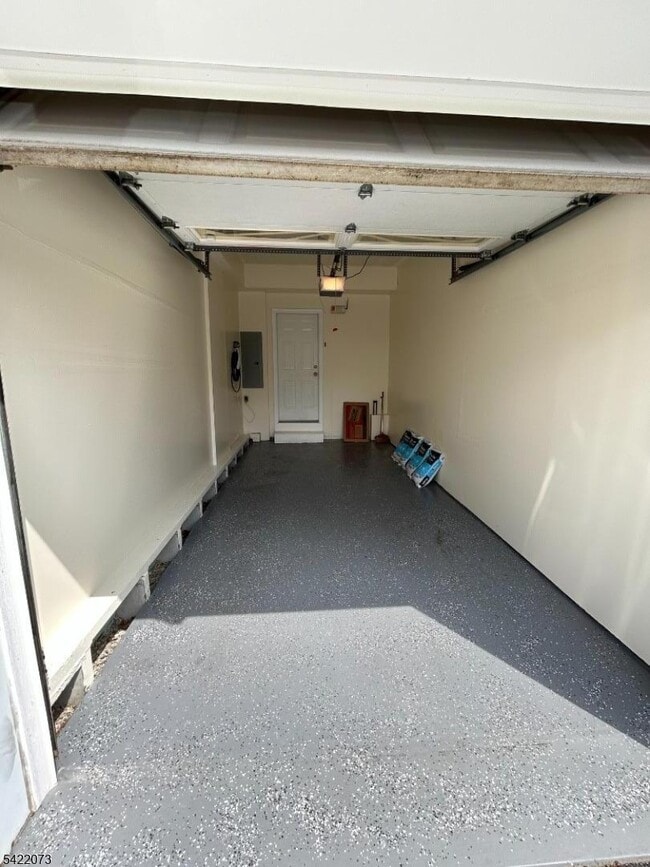 Building Photo - 91 Roseland Ave