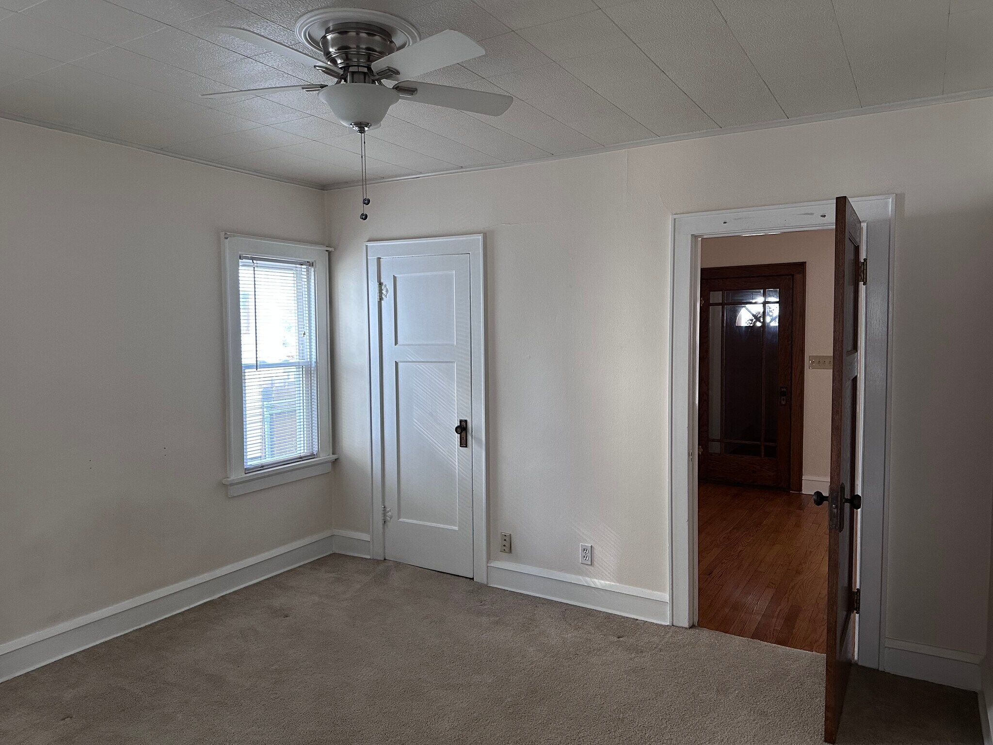 Building Photo - 3251 S Springfield Ave