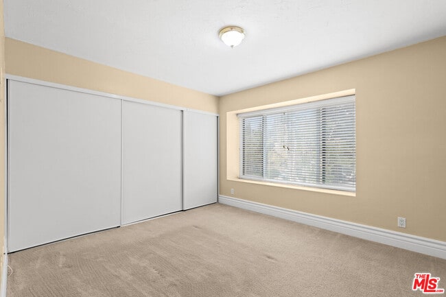 Building Photo - 26952 Garret Dr