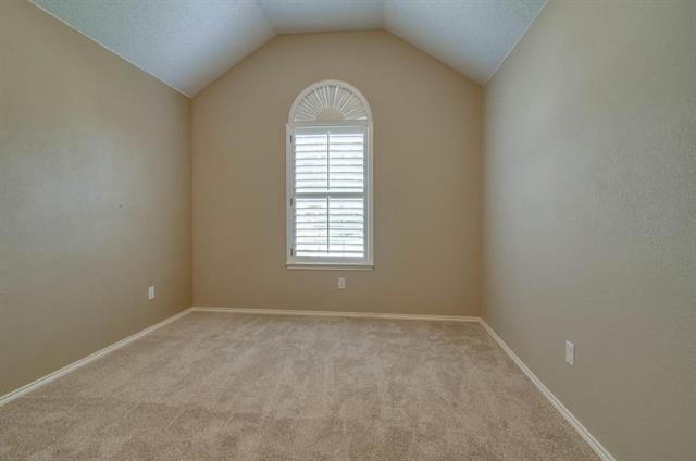 Building Photo - 3701 Kimble Dr