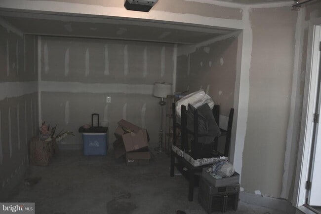 Building Photo - 14 Tadpole Landing Rd