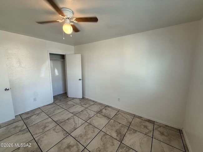 Building Photo - 4634 E Montecito St