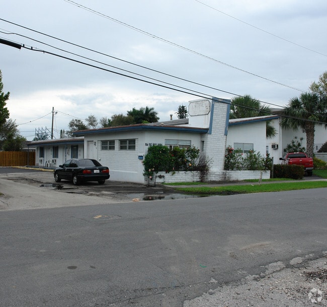 Building Photo - Lemon Cove by Dania Beach