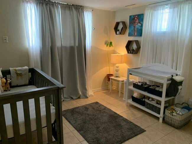 Building Photo - 2955-2959 N Newton Street, Unit 2959 B