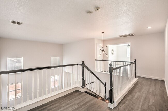 Building Photo - 1312 Mt Hamilton