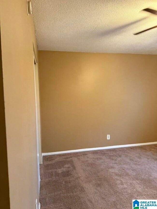 Building Photo - 832 Beacon Pkwy E