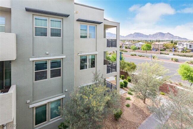Building Photo - 11230 Hidden Peak Ave
