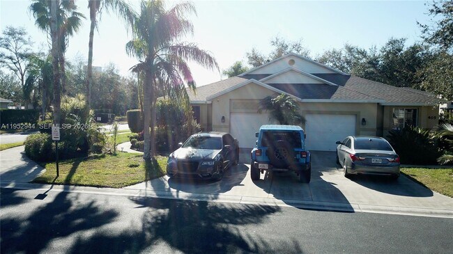 Building Photo - 403 28th St W